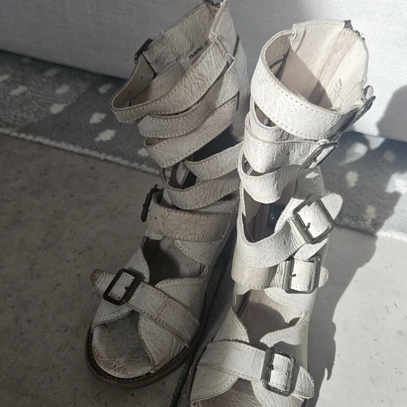 Freebird by Steven Cream Heeled Boots - Picture 2 of 7